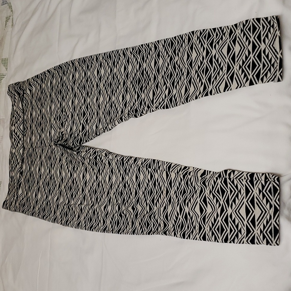 PINK Aztec print leggings size L